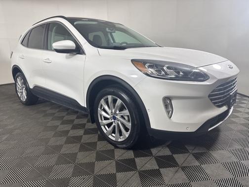 2022 Ford Escape TITANIUM