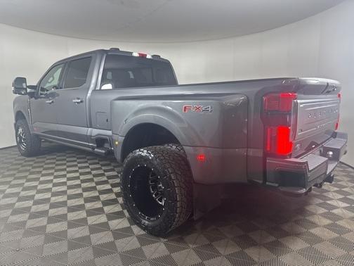 2023 Ford F-350 PLATINUM