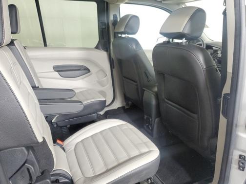 2023 Ford Transit Connect TITANIUM