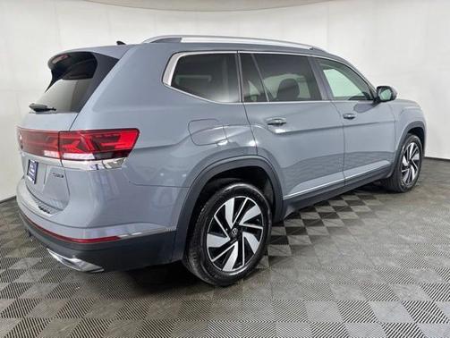 Pure Gray 2025 Volkswagen Atlas 2.0T SEL