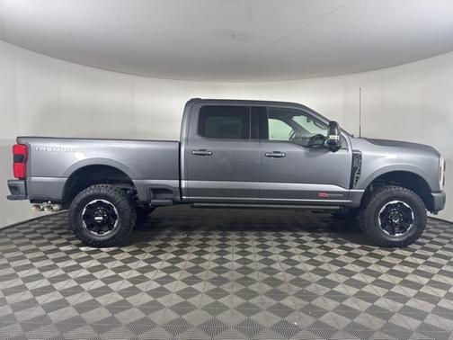 2025 Ford F-350 PLATINUM