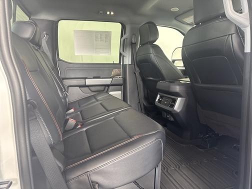 2024 Ford F-350 LARIAT SUPER DUTY