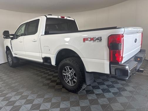 2024 Ford F-350 LARIAT SUPER DUTY