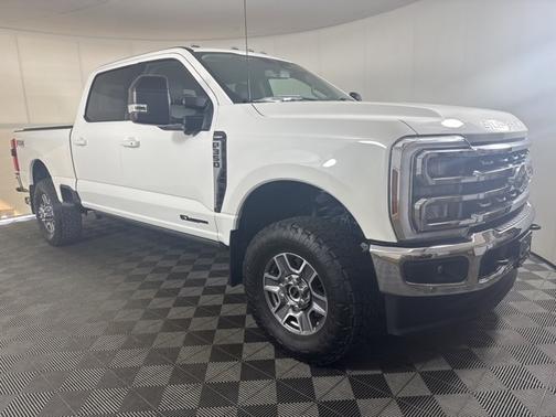 2024 Ford F-350 LARIAT SUPER DUTY