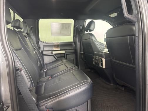 2022 Ford F-350 LARIAT SUPER DUTY