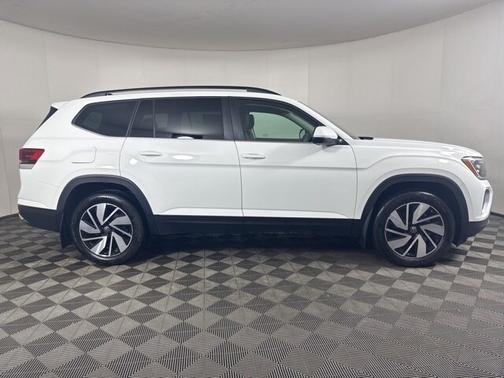 2025 Volkswagen Atlas 2.0T SE