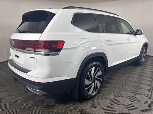 2025 Volkswagen Atlas 2.0T SE