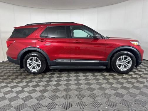 RAPID RED MET TINTED CC 2022 Ford Explorer XLT
