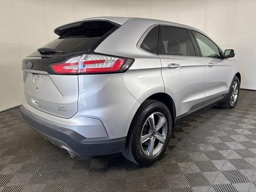 INGOT SILVER METALLIC 2019 Ford Edge SEL
