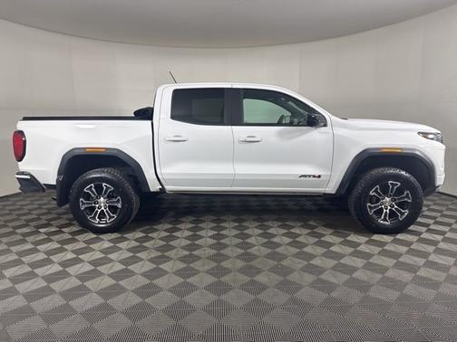 2023 GMC Canyon AT4