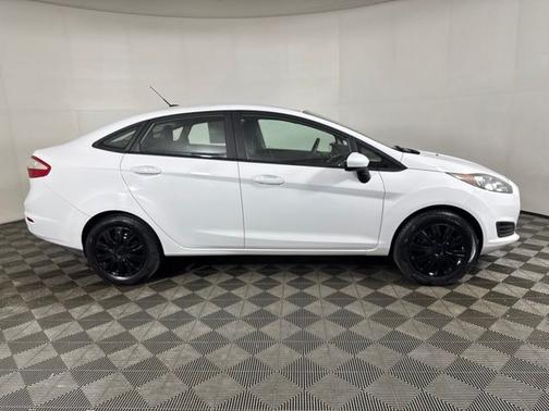 OXFORD WHITE 2019 Ford Fiesta S