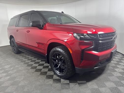 2023 Chevrolet Suburban RST