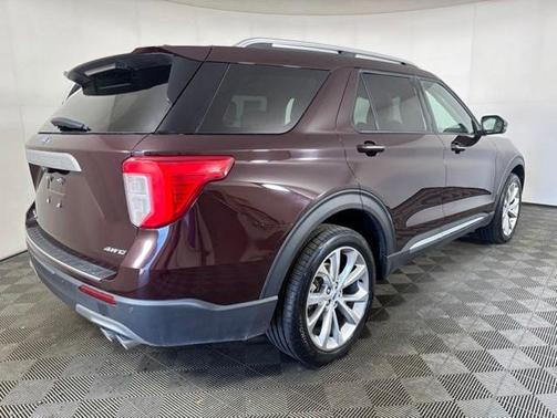 JEWEL RED MET TINTED CC 2023 Ford Explorer PLATINUM