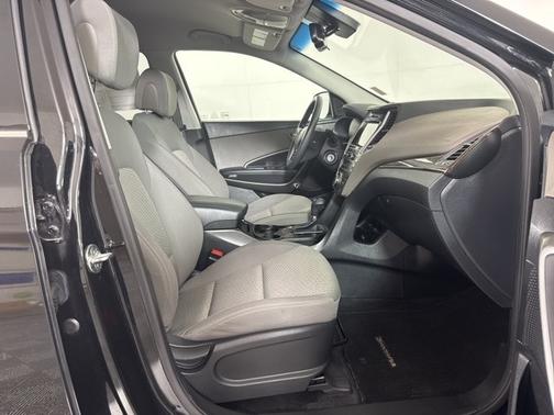 2018 Hyundai SANTA FE SE
