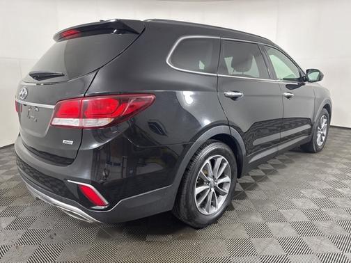 2018 Hyundai SANTA FE SE