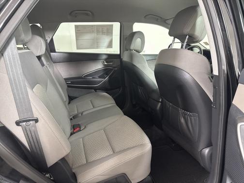 2018 Hyundai SANTA FE SE