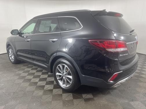 2018 Hyundai SANTA FE SE