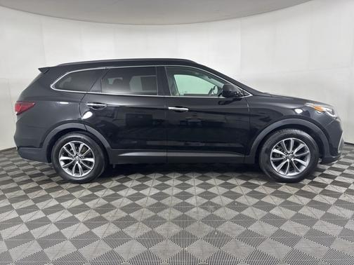 2018 Hyundai SANTA FE SE