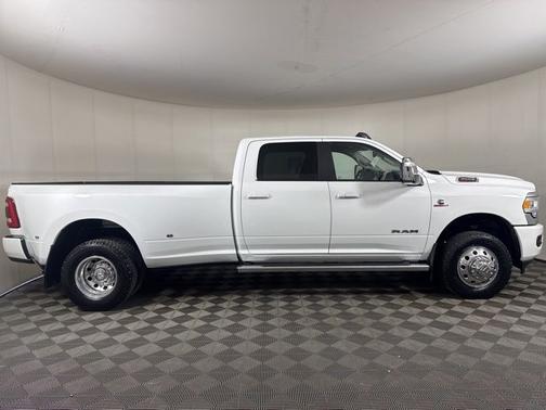 Bright White Clearcoat 2024 RAM 3500 LARAMIE