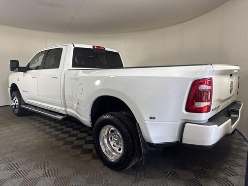 Bright White Clearcoat 2024 RAM 3500 LARAMIE