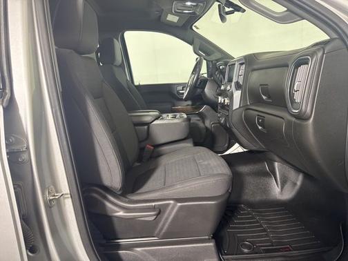 Quicksilver Metallic 2023 GMC Sierra 1500 SLE