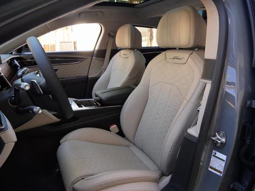 2025 Bentley Flying Spur Speed