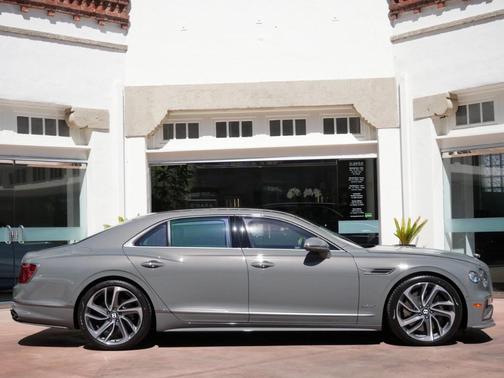 2025 Bentley Flying Spur Speed