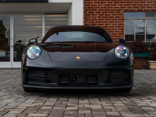 2025 Porsche 911 Carrera