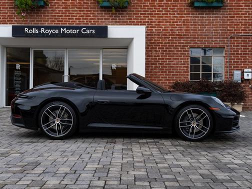 2025 Porsche 911 Carrera