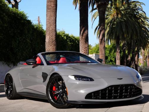 2021 Aston Martin Vantage Base