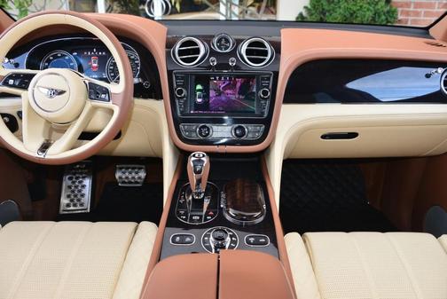 Bentayga Bronze Metallic 2017 Bentley Bentayga W12