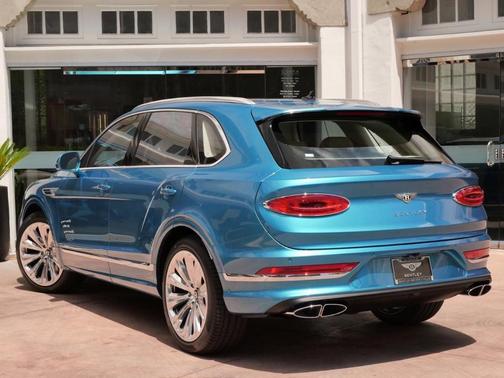 2024 Bentley Bentayga Azure