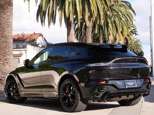 2026 Aston Martin DBX 707