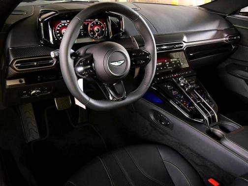 2026 Aston Martin Vantage 