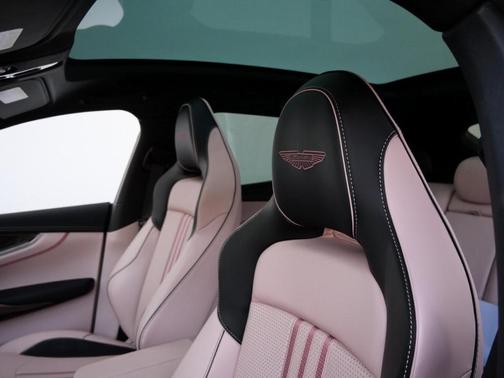 2025 Aston Martin DBX 707