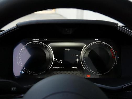 2025 Aston Martin DBX 707