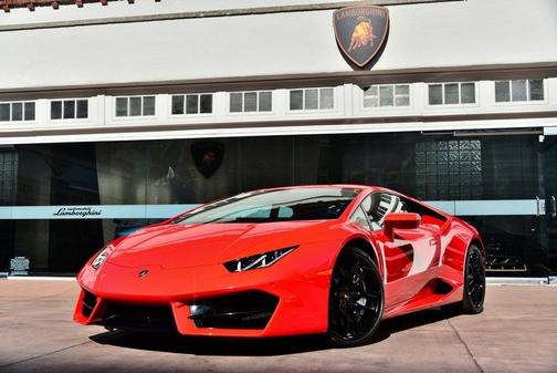 Photo 3 of 21 of 2019 Lamborghini Huracan LP580-2