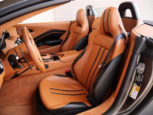 2021 Aston Martin Vantage