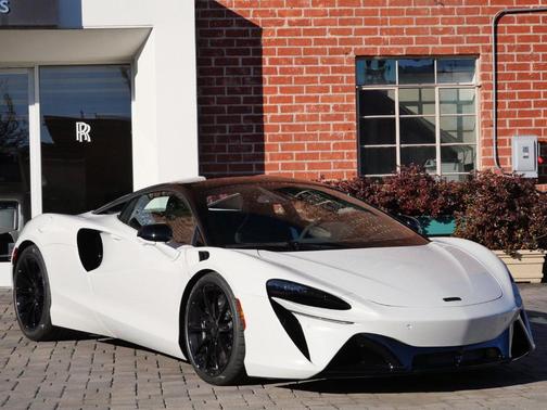 Ice White 2026 McLaren Artura