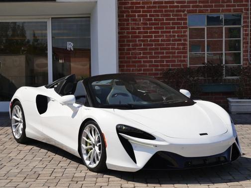 2025 McLaren Artura Vision