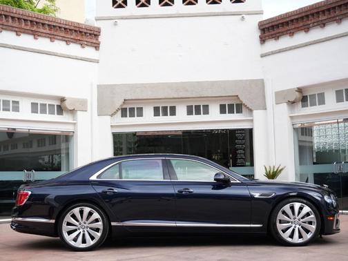 2026 Bentley Flying Spur 