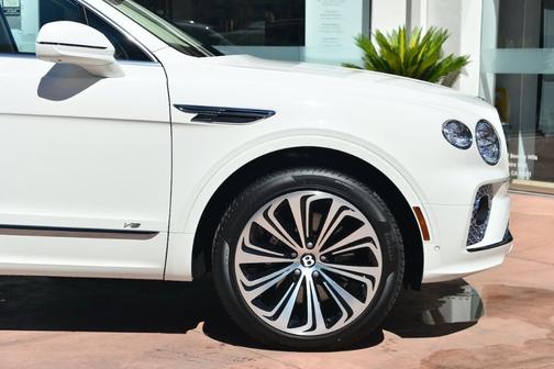 2022 Bentley Bentayga V8