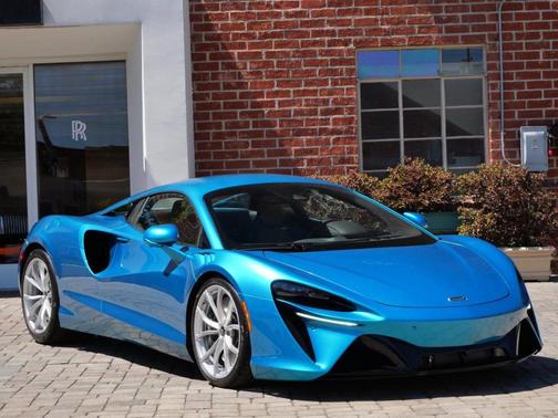 Belize Blue 2026 McLaren Artura TechLux