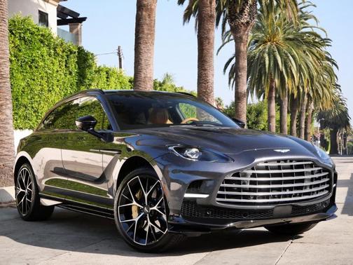 2025 Aston Martin DBX 707