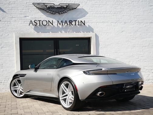 Aluminite Silver 2024 Aston Martin DB12 Base