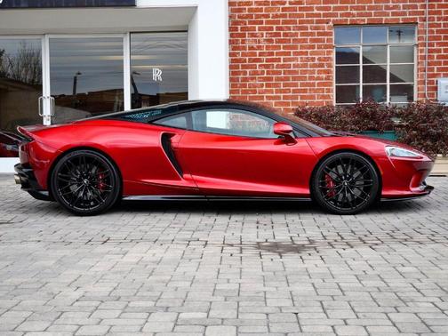 2022 McLaren GT 
