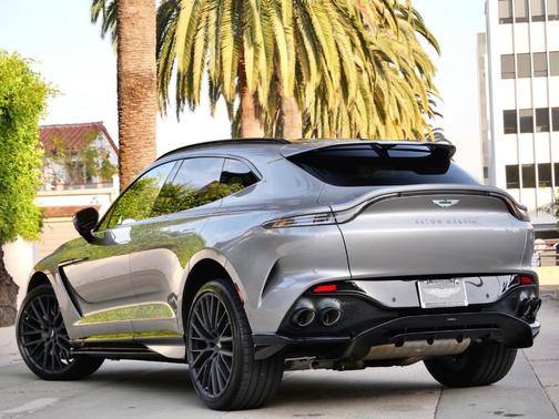 2026 Aston Martin DBX 707