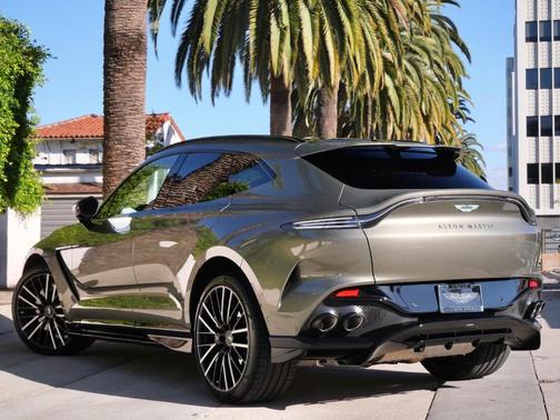 2026 Aston Martin DBX 707