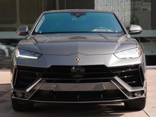 2024 Lamborghini Urus S