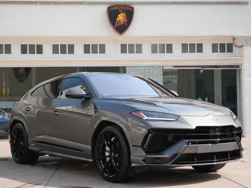 2024 Lamborghini Urus S